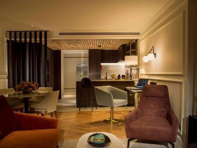 The Guardsman - Preferreds and Resorts - 13