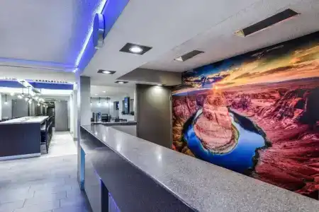 Best Western Mccarran Inn - 17