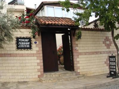 Tuncay Pension - 33