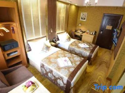 Best Western Chinatown - 61