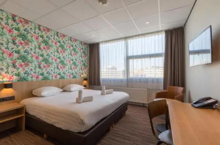 Best Western Amsterdam - 40