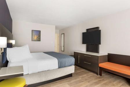 Best Western Premier City Gateway - 84