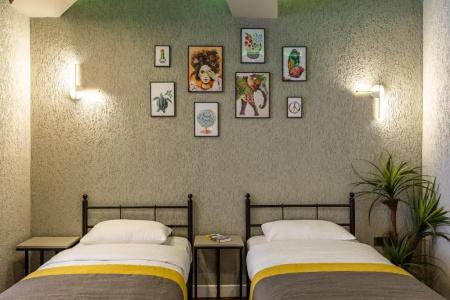 Seraglio & Suites - 115