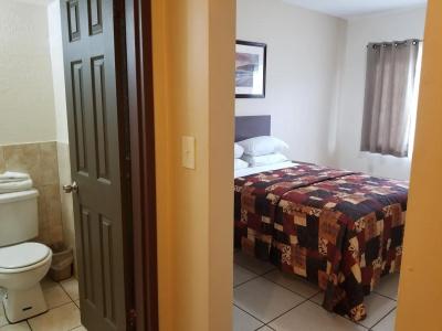 Parkway Inn - 11