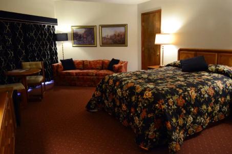Greenbrier Inn - 67