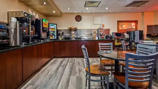 Best Western Plus Coastline Inn - 21