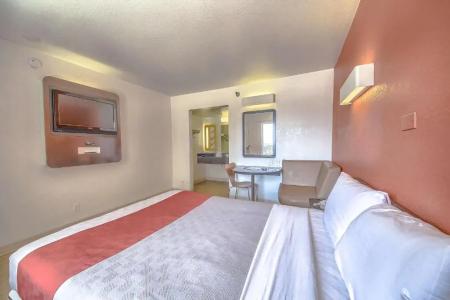 6 San Antonio, Tx Six Flags Fiesta Tx - La Cantera Area - 43