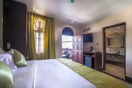 Best Western Plus - 22