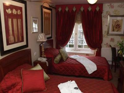 Opulence Boutique and Spa - 3