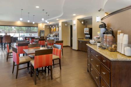 Comfort Suites Airport Convention Center - 29