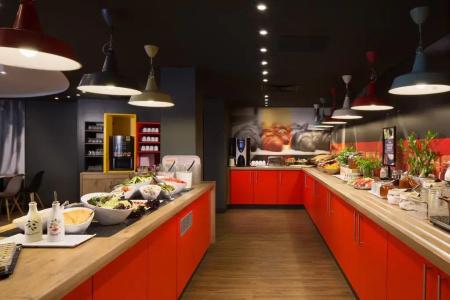 Ibis Budapest Heroes Square - 8