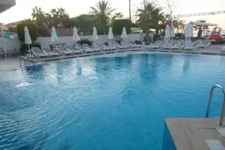 Xperia Saray Beach - 14