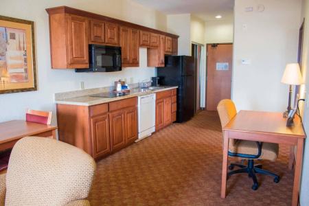 Best Western Plus San Antonio East Inn & Suites - 12