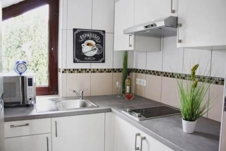 Sunny Straubing - 37