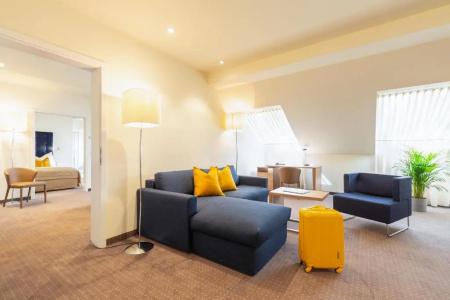 HiLight Suites - 1