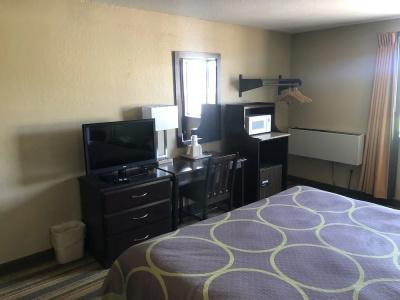 Super 8 by Wyndham/Wanamaker RD/I-70 - 22