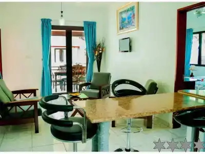 Les 4 Etoiles Holiday Villas - 6