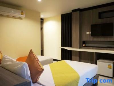 Samsen Sam Place - 123
