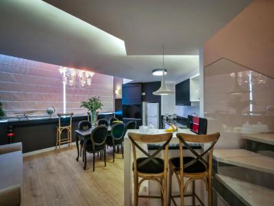 21st Floor - 21