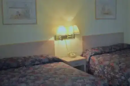 Executive Inn - 0