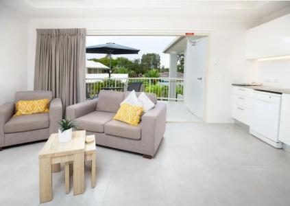 Noosa River Palms - 115