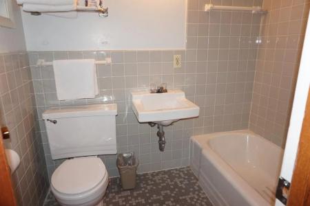 Delton Oaks Resort - 6