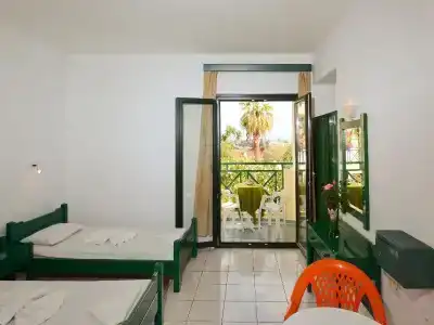 Milos Studios - 13