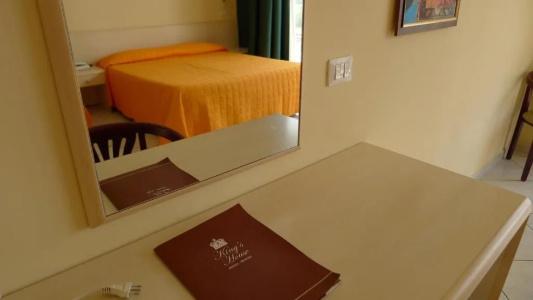 King's House Resort - 4