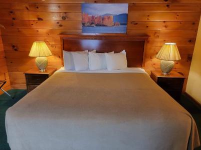 Lake Crest Inn - 54