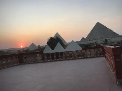 3 Pyramids View Inn - 15