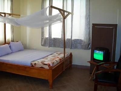 Fanaka Safaris Campsite & Lodges - 5