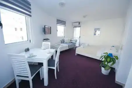 Budva Inn Guest House - 44
