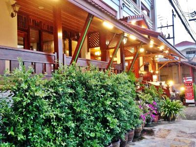 Riverfront - 11