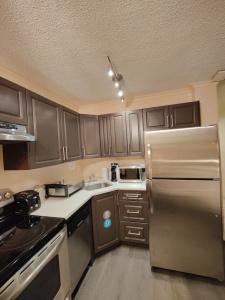 Divya Sutra Suites on Robson Downtown - 85