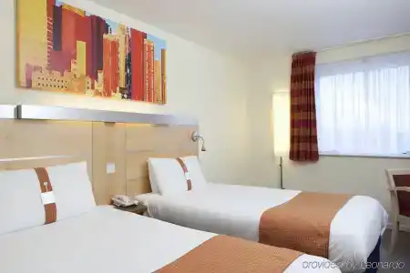 Holiday Inn Express Cambridge, An Ihg - 1