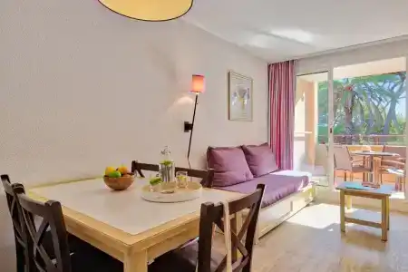 Résidence Pierre & Vacances le Hameau de la Pinède - 63