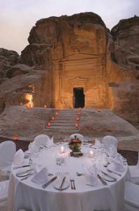 Crowne Plaza Petra - 11