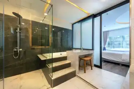 Qiu Sukhumvit - 144