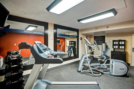 Hampton Inn-Naval Base - 21