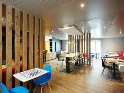 ibis Valenciennes - 11