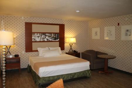 Sunrise Inn - 81