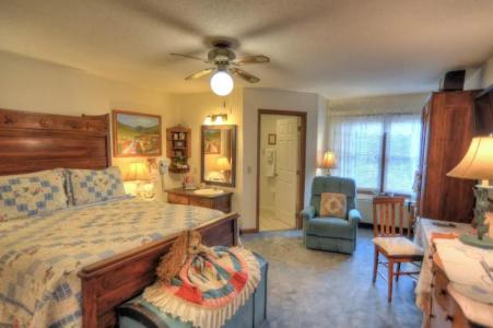 Blue Mountain Mist Country Inn - 56