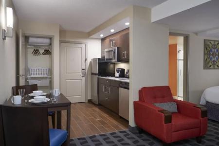 TownePlace Suites by Marriott - 27