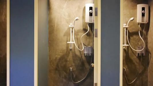 Amity Poshtel - 27