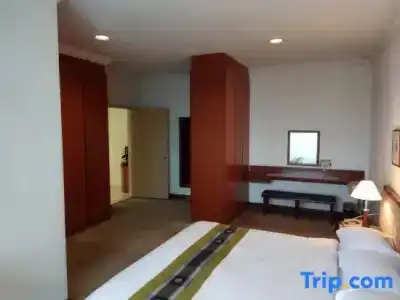 The Maple Suite - 60