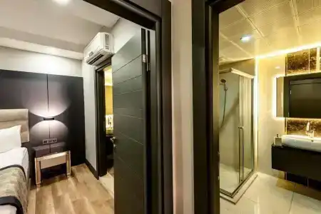 A Palace Suites - 219