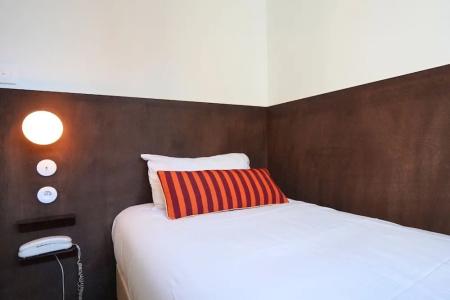 Ours Blanc - Place Victor Hugo - 33