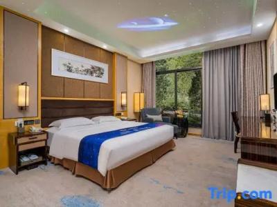 Beijing Yun-zen Jinling Lotus - 19