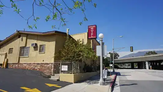 Lincoln - Los Angeles, Hollywood Area - 0