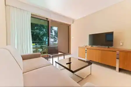 The Residence - 194